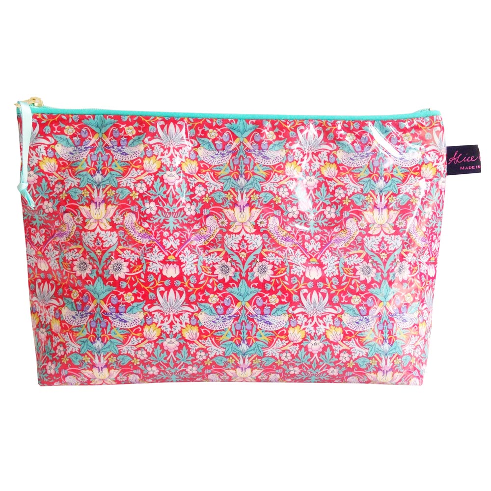 Liberty Wash Bag in Strawberry Thief