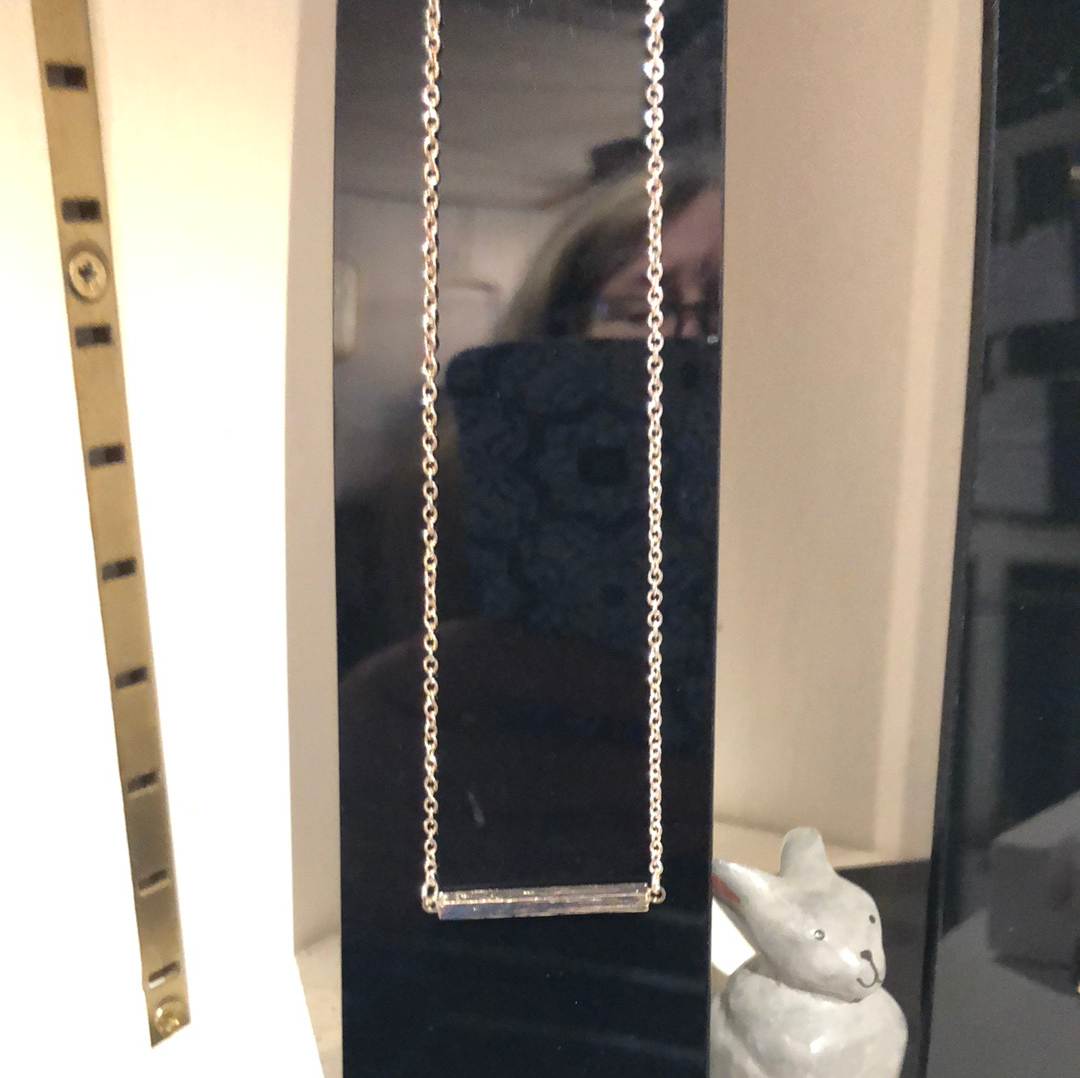 Silver Chain  with centre bar